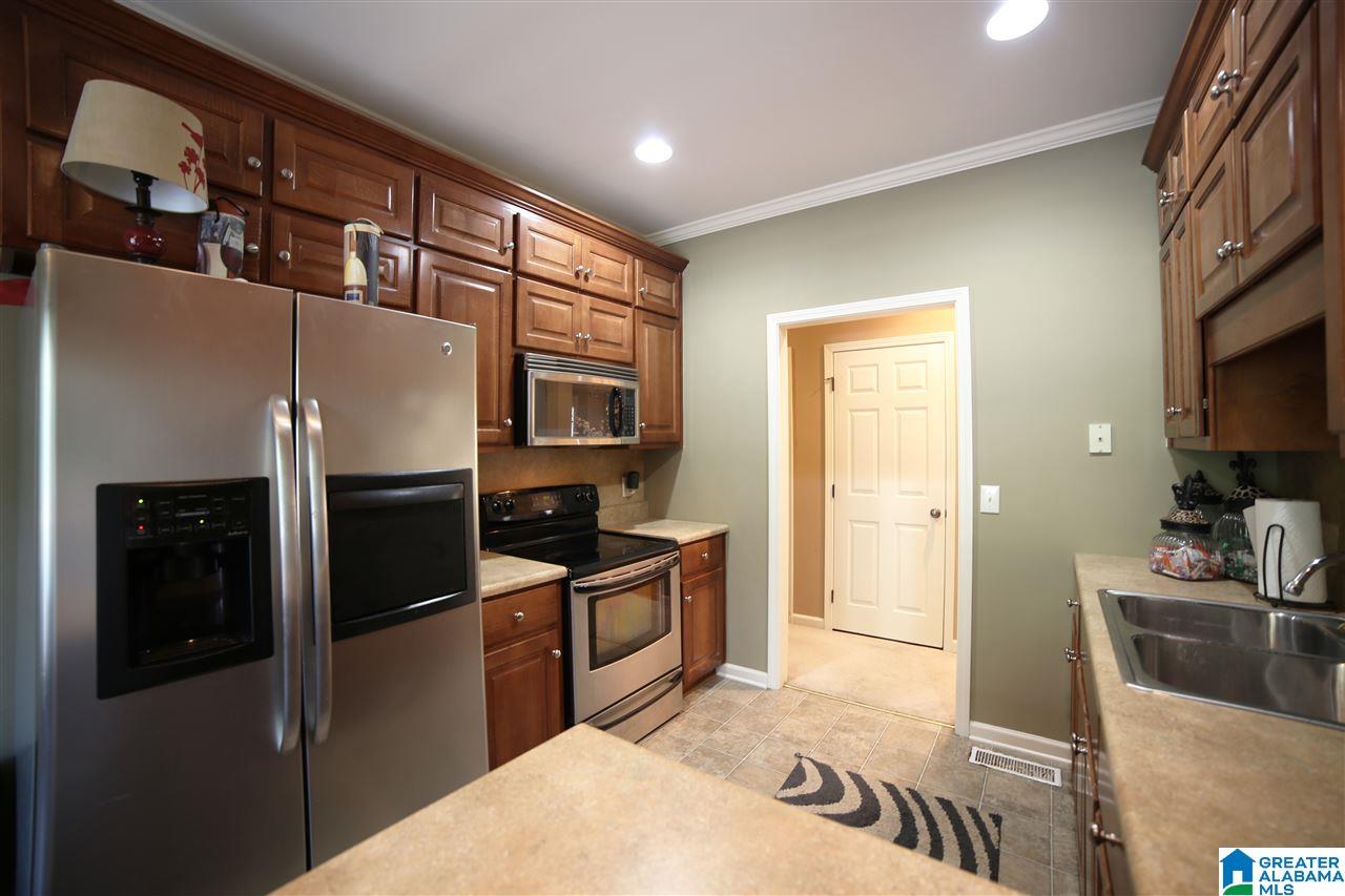 2113 Brett Circle Leeds, AL 35094 - Photo 16 of 36