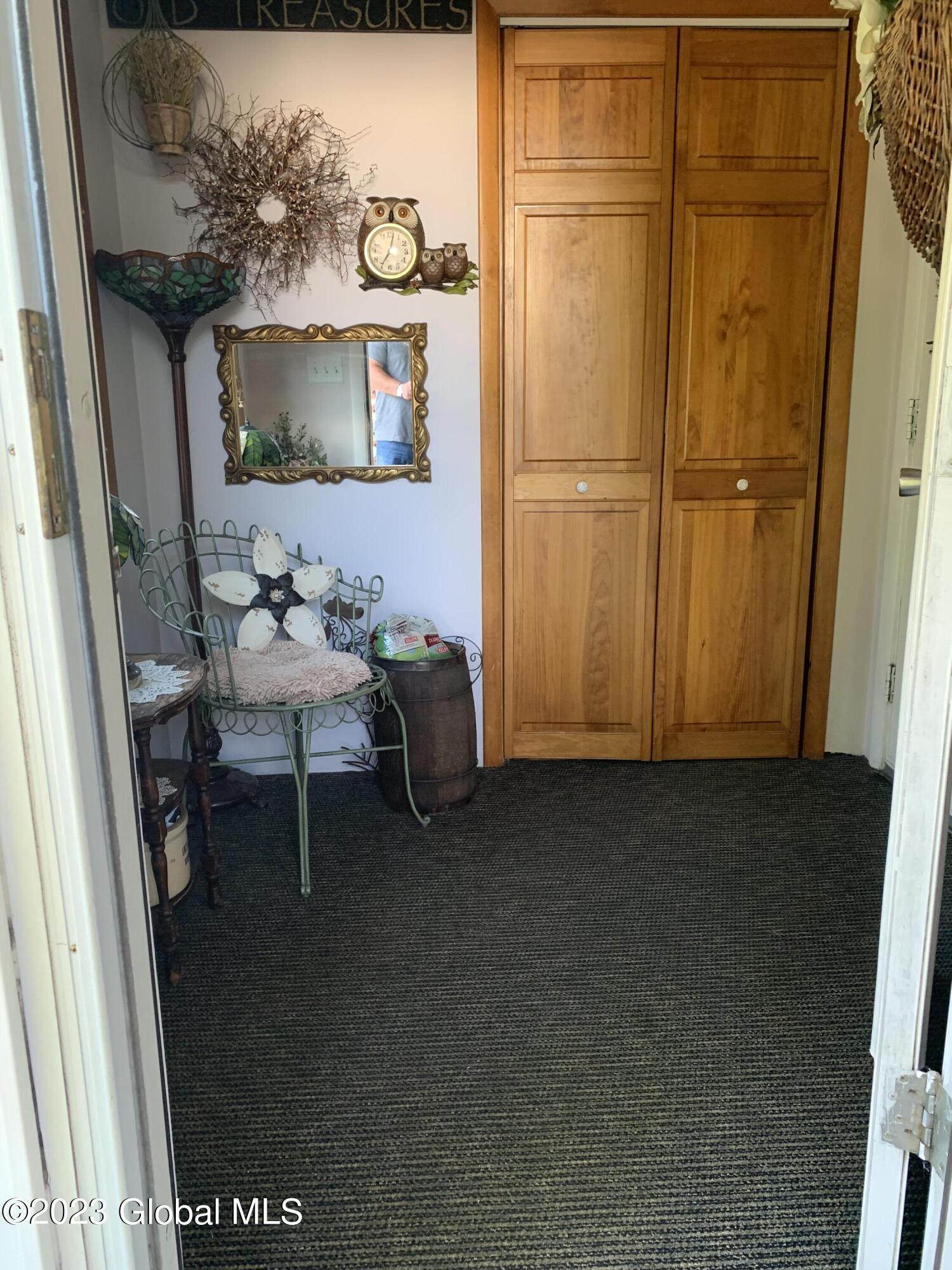 273 Giffords Church Road Schenectady, NY 12306 - Photo 17 of 19 Mudroom