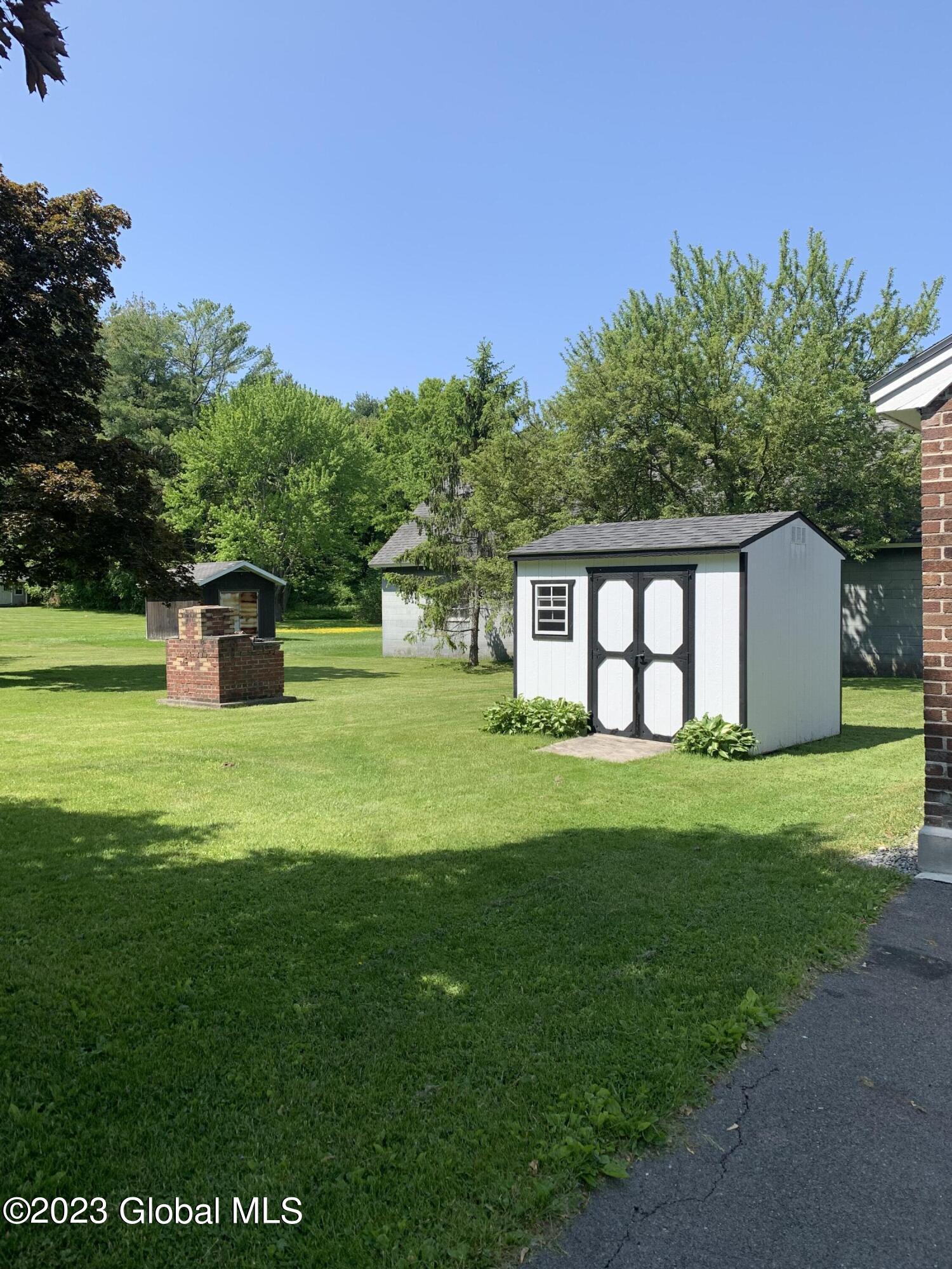 273 Giffords Church Road Schenectady, NY 12306 - Photo 6 of 19 Shed