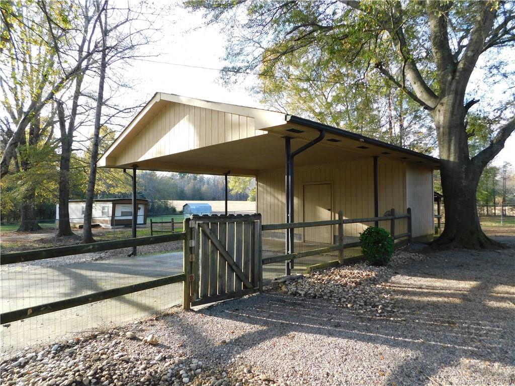 6361 King Wilkinson Road Denver, NC 28037 - Photo 14 of 47 Gallery Image 14
