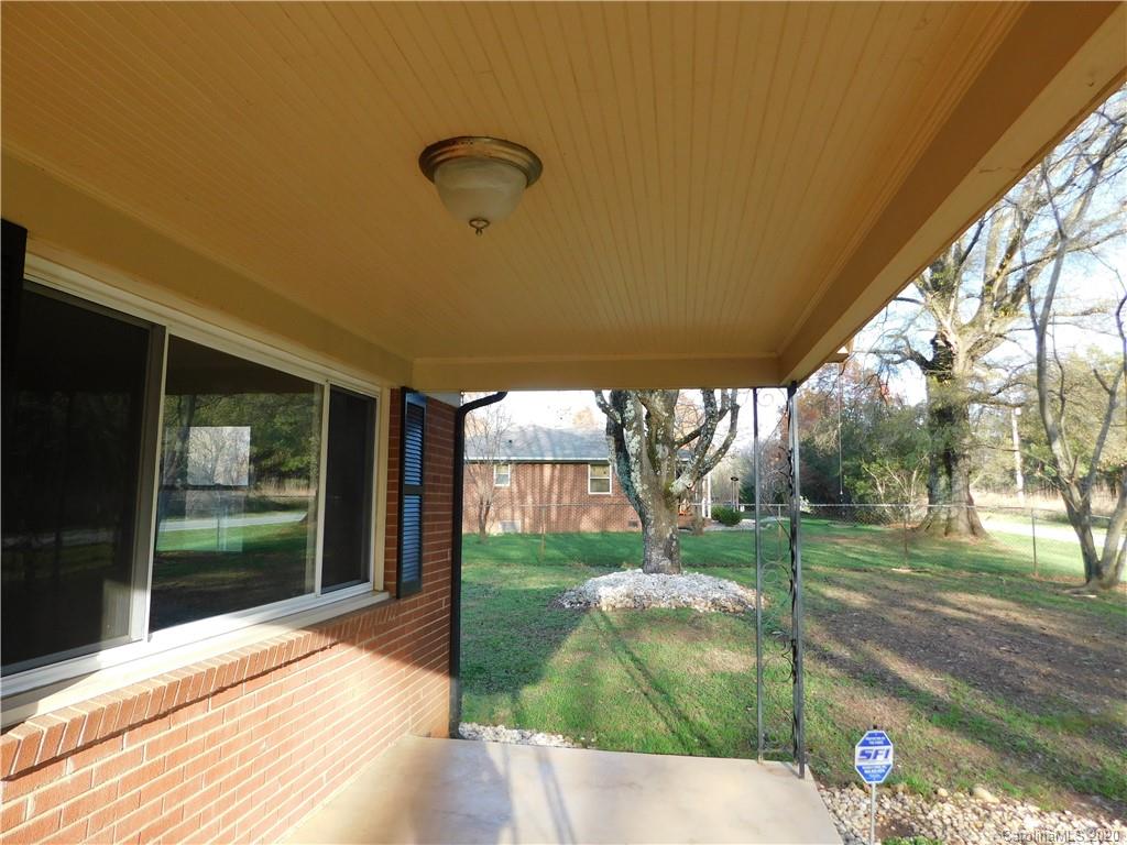 6361 King Wilkinson Road Denver, NC 28037 - Photo 5 of 47 Gallery Image 5