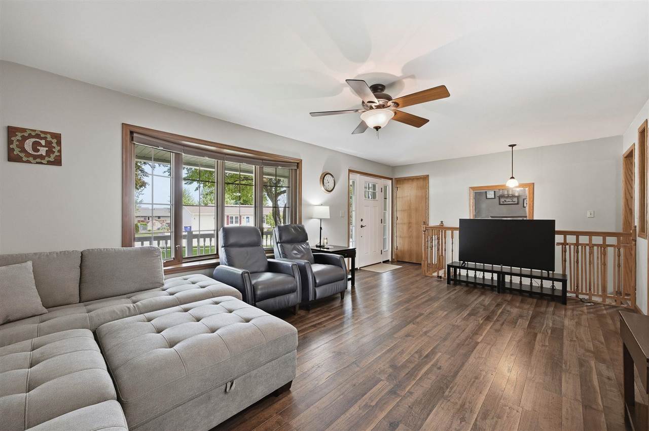 314 Sycamore Street Riverside, IA 52327 - Photo 6 of 40 Gallery Image 6