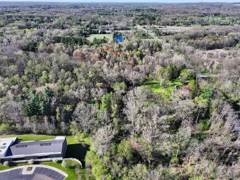 5920 Pleasant Valley Road Brighton, MI 48116 - Photo 14 of 40