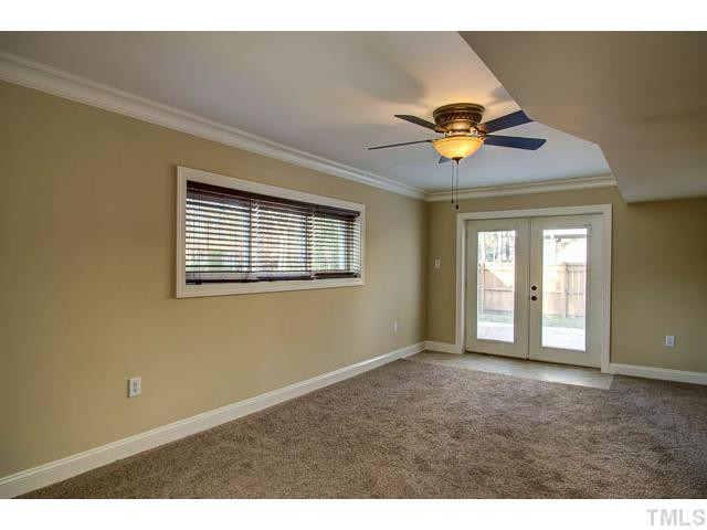 902 Brandon Road Durham, NC 27713 - Photo 19 of 25 Den/Family/Great Room