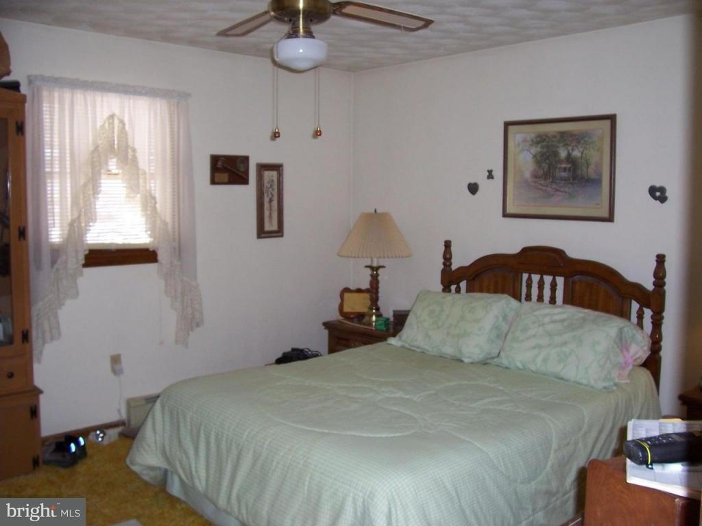 297 Furnace Hill Road Elizabethtown, PA 17022 - Photo 2 of 8 Gallery Image 2