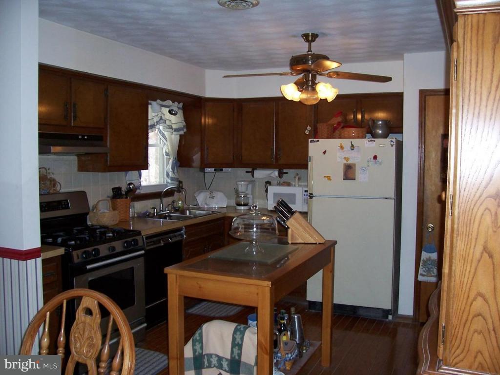 297 Furnace Hill Road Elizabethtown, PA 17022 - Photo 7 of 8 Gallery Image 7