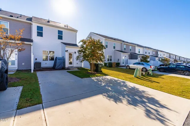 $1,845 | 74 Liam Street, Clayton, NC 27520