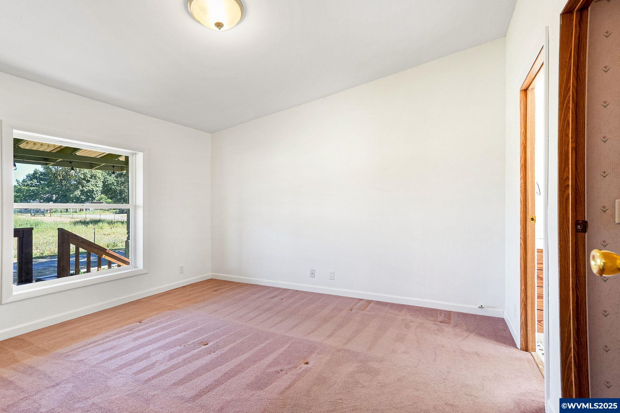1677 Talbot Road Southeast Jefferson, OR 97352 - Photo 19 of 43 Gallery Image 19