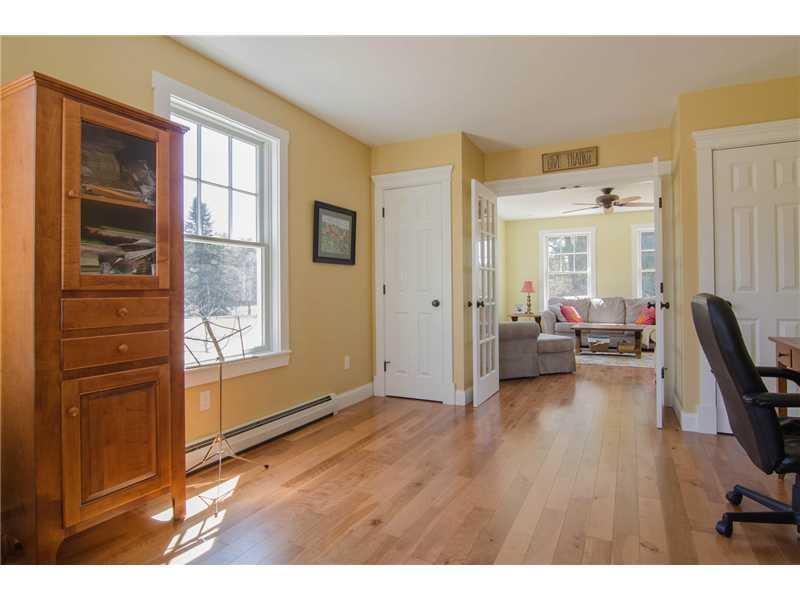 99 Webster Road Freeport, ME 04032 - Photo 16 of 34 Den/Family/Great Room.
