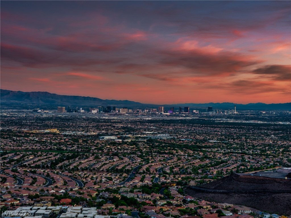 12 Wanderlust Court Henderson, NV 89012 - Photo 25 of 32
