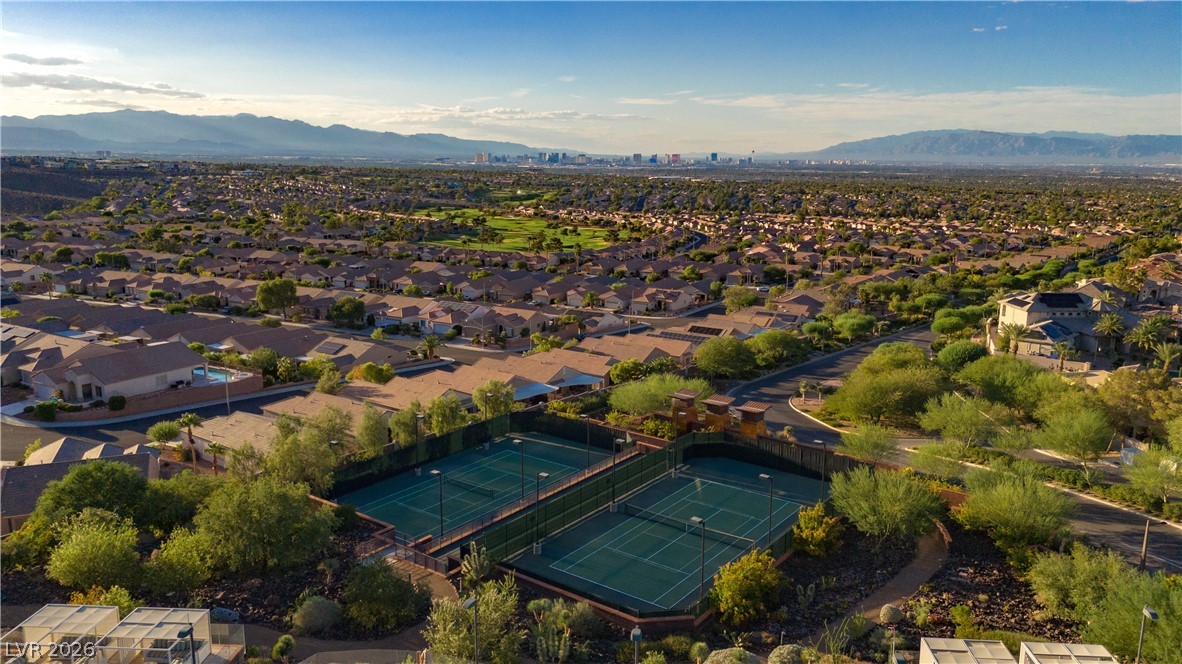 12 Wanderlust Court Henderson, NV 89012 - Photo 7 of 32