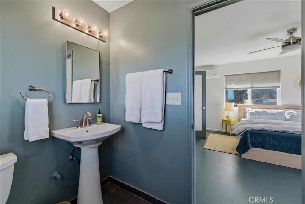 63434 2 Mile Road Joshua Tree, CA 92252 - Photo 22 of 48 WEST BATHROOM