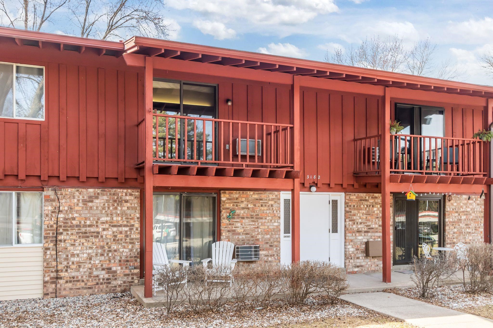 3182 Justin Court, Unit 5 Appleton, WI 54914 - Photo 1 of 32