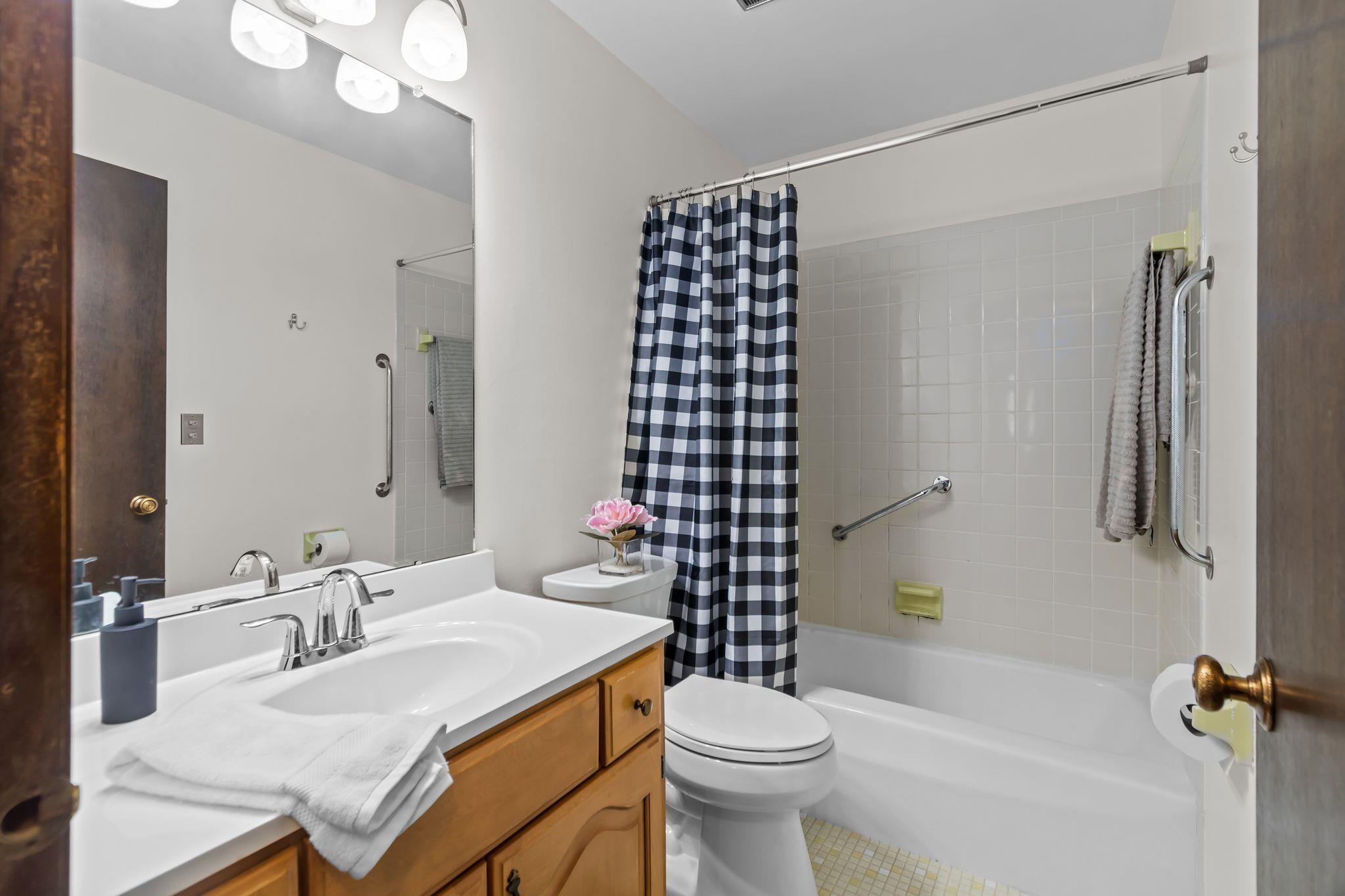 3182 Justin Court, Unit 5 Appleton, WI 54914 - Photo 14 of 32