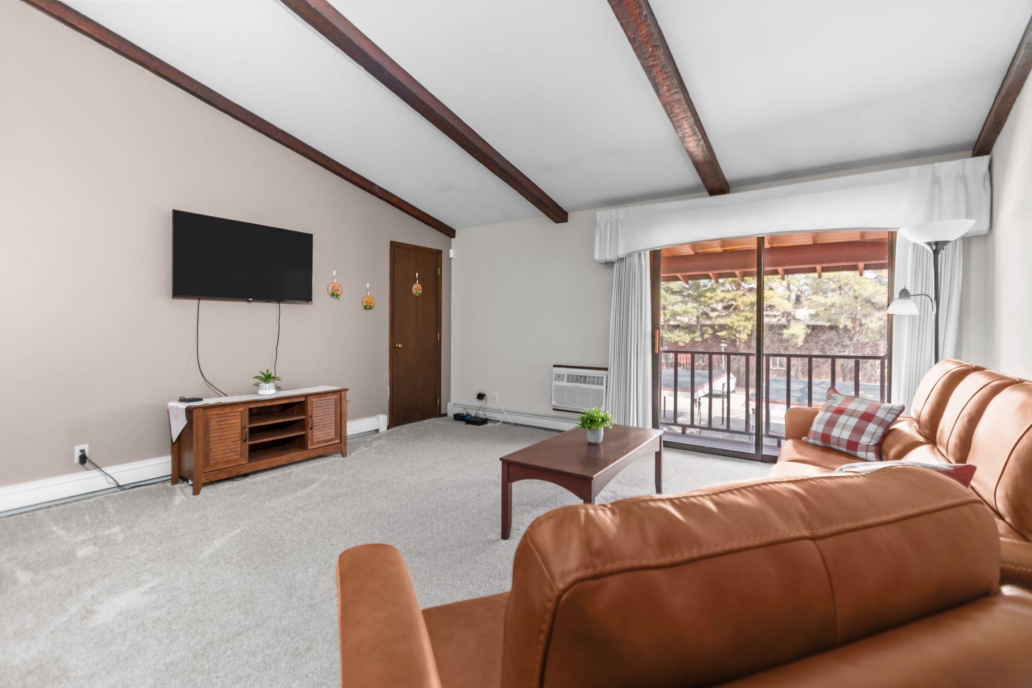 3182 Justin Court, Unit 5 Appleton, WI 54914 - Photo 4 of 32