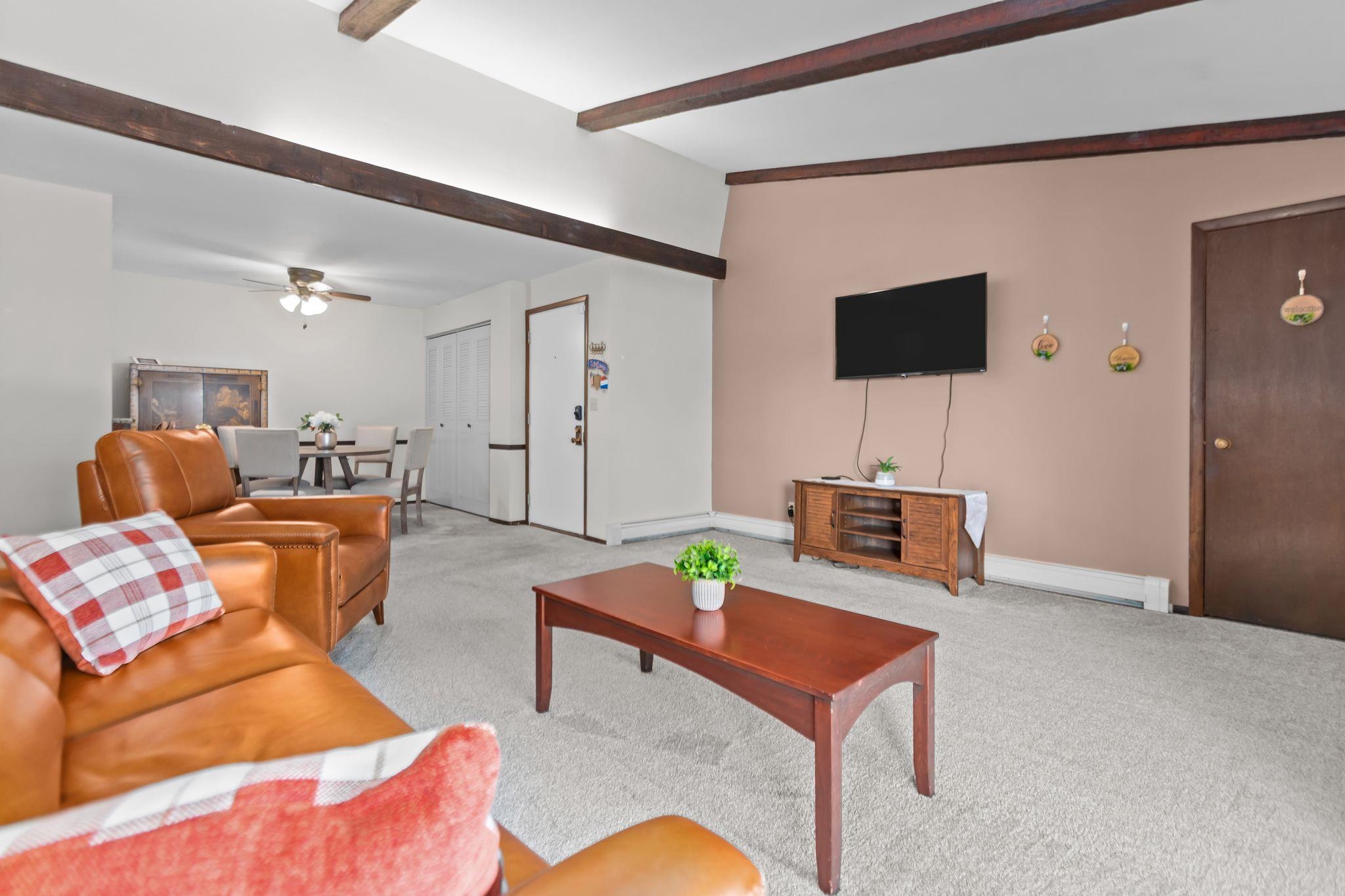 3182 Justin Court, Unit 5 Appleton, WI 54914 - Photo 6 of 32