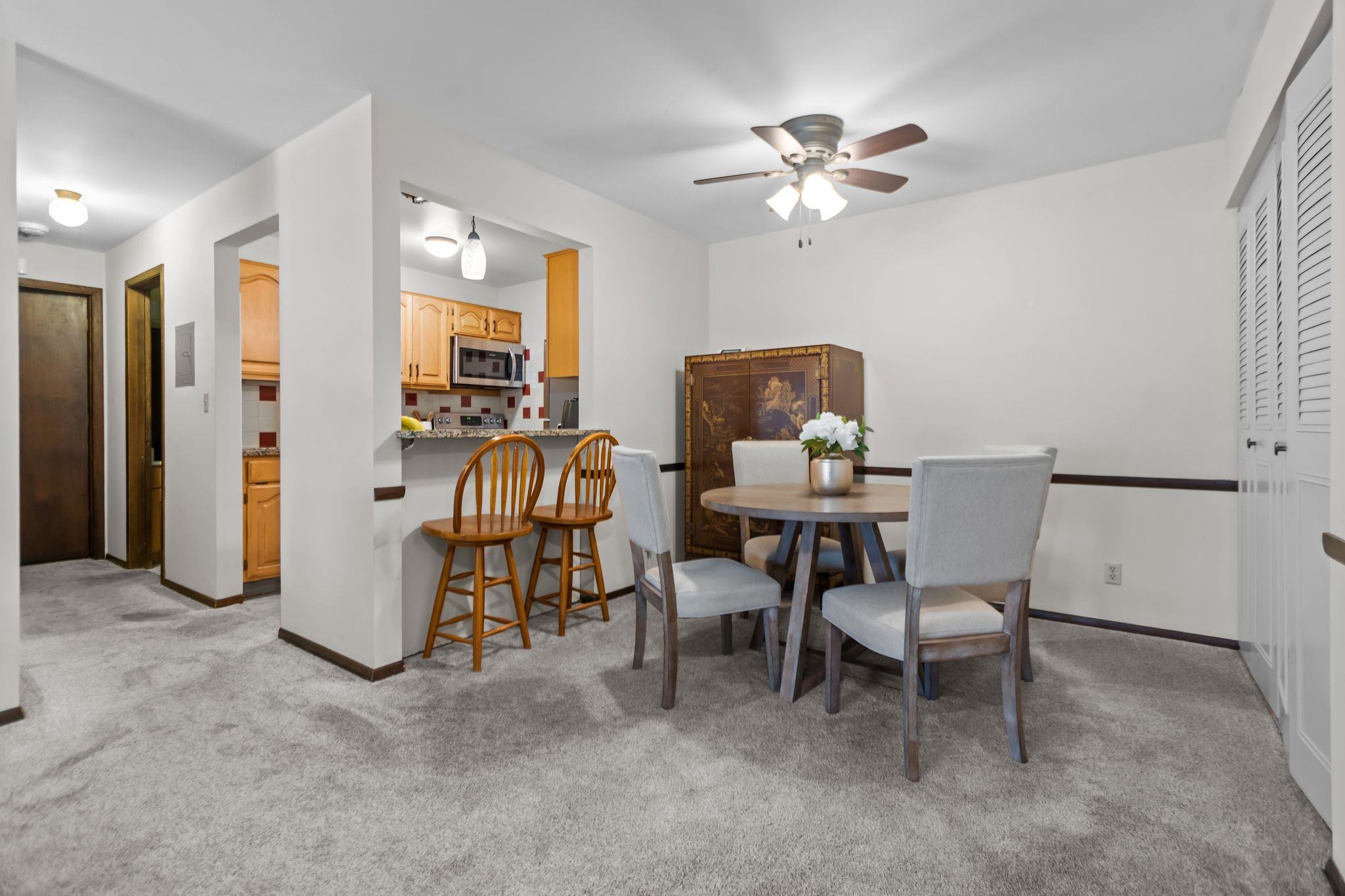 3182 Justin Court, Unit 5 Appleton, WI 54914 - Photo 8 of 32