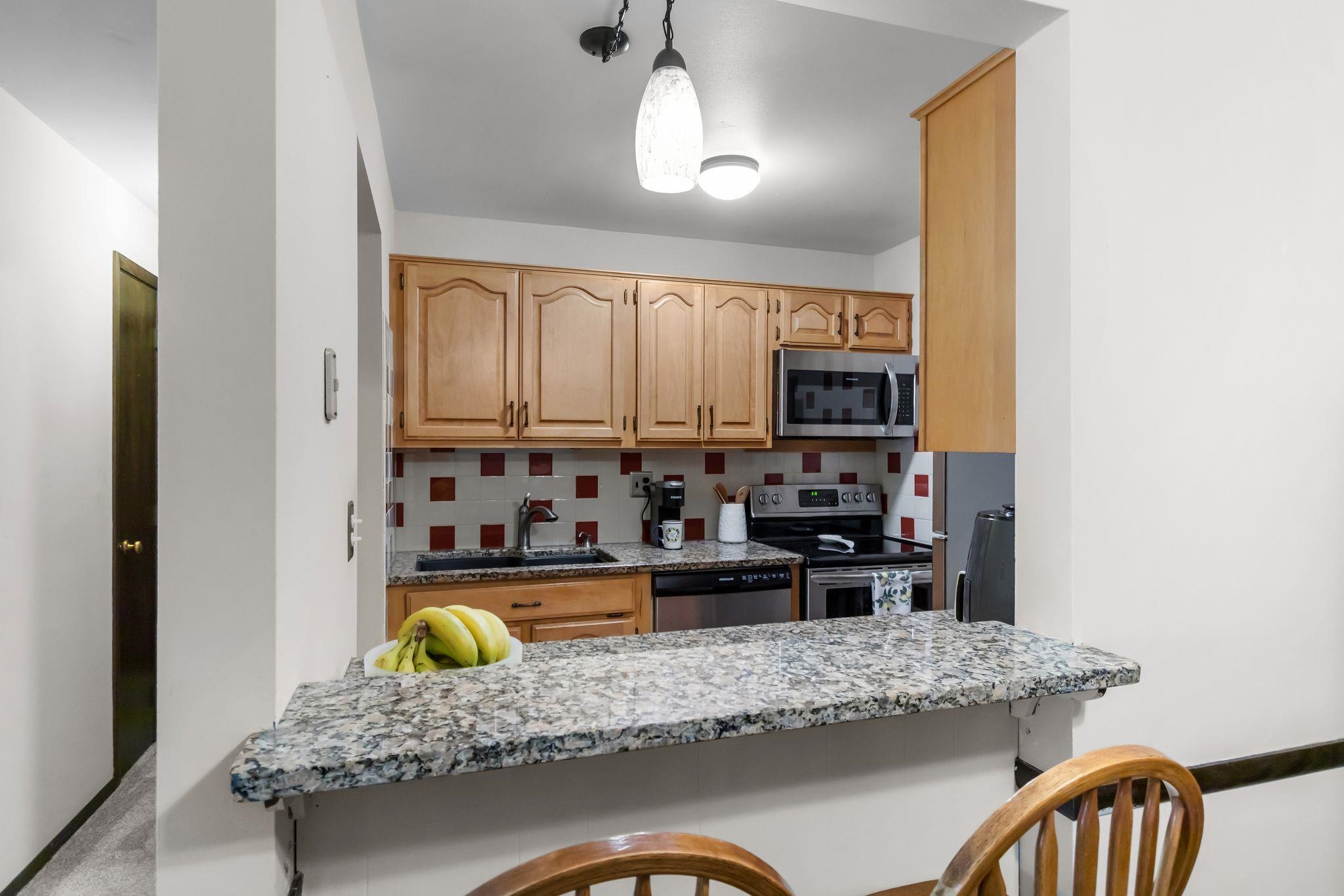 3182 Justin Court, Unit 5 Appleton, WI 54914 - Photo 9 of 32