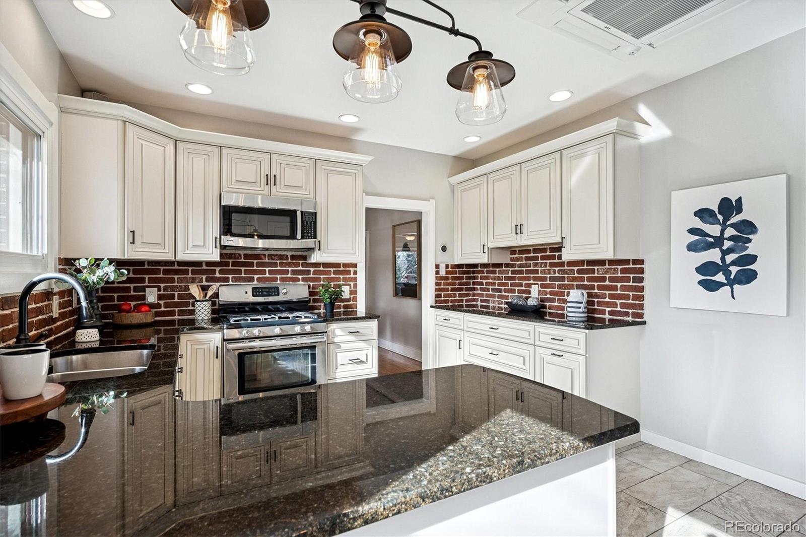 1600 Ivanhoe Street Denver, CO 80220 - Photo 18 of 46