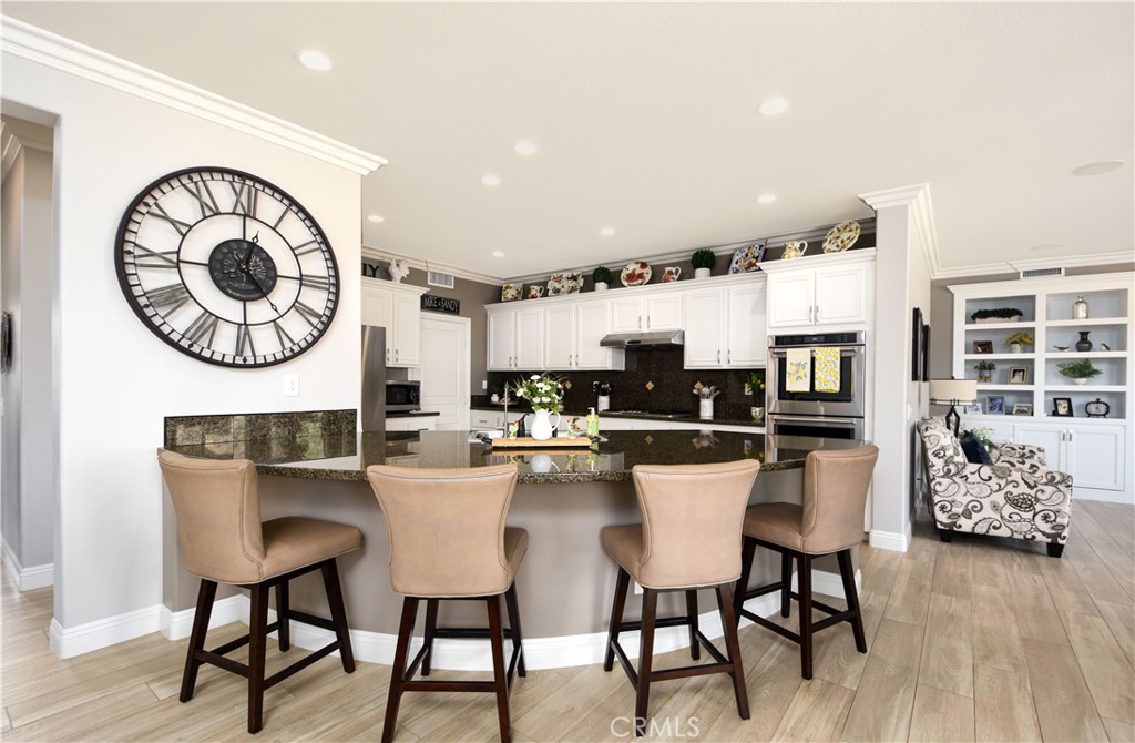 8578 Hunt Canyon Road Corona, CA 92883 - Photo 14 of 75 Breakfast Bar