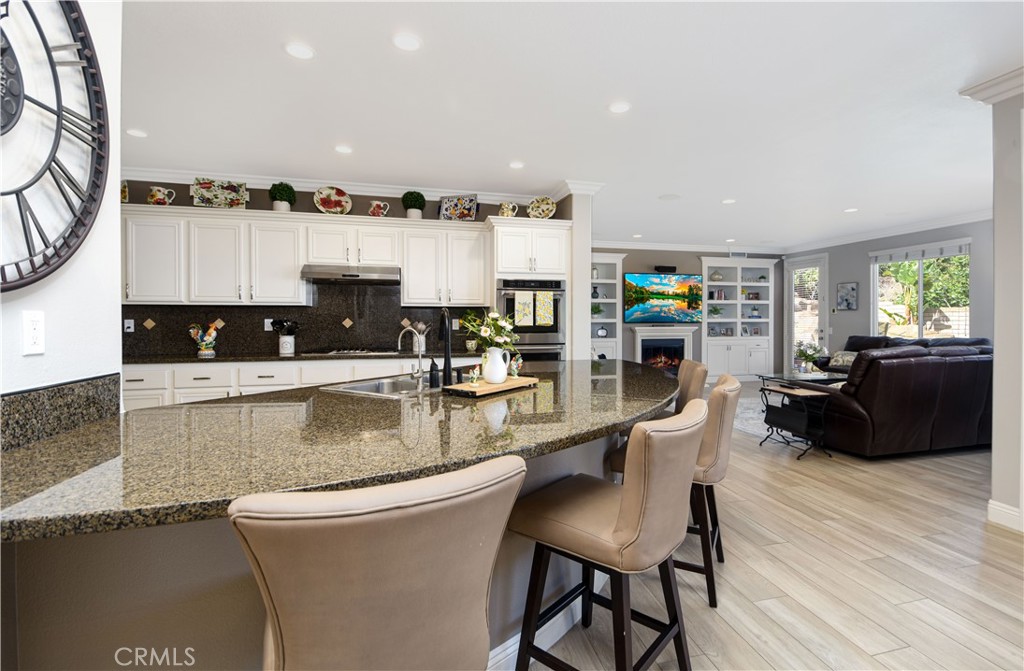 8578 Hunt Canyon Road Corona, CA 92883 - Photo 15 of 75 Breakfast Bar