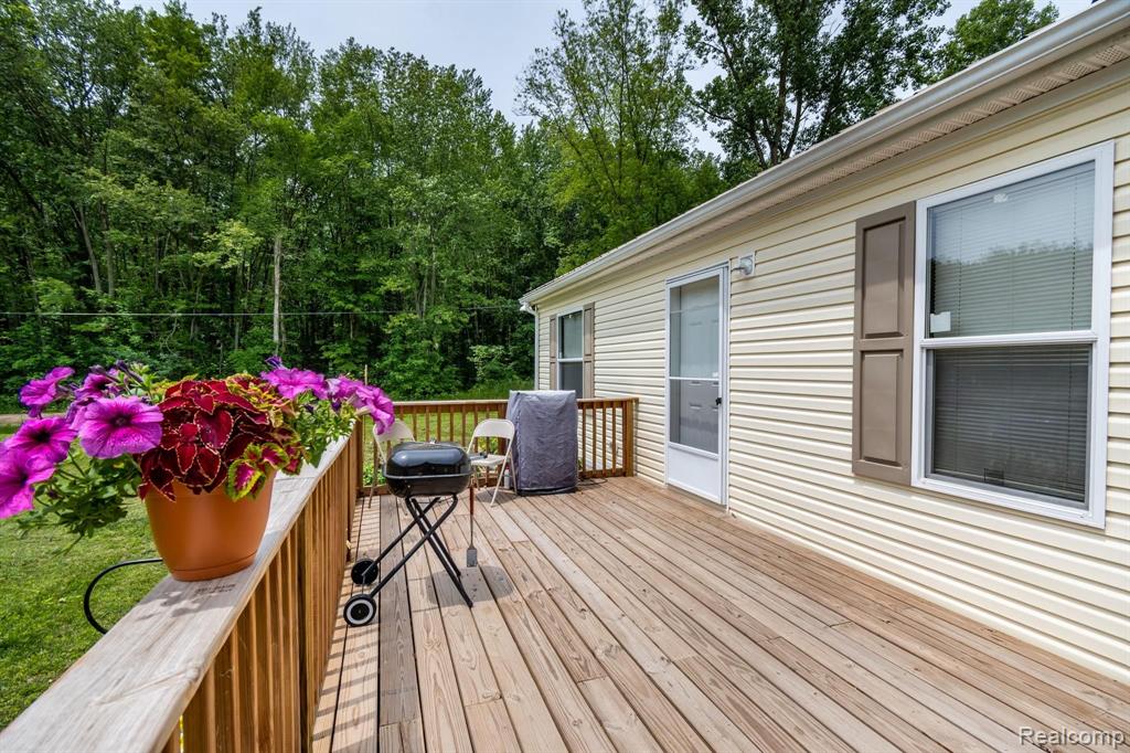 49150 Willow Road Belleville, MI 48111 - Photo 3 of 36 Gallery Image 3