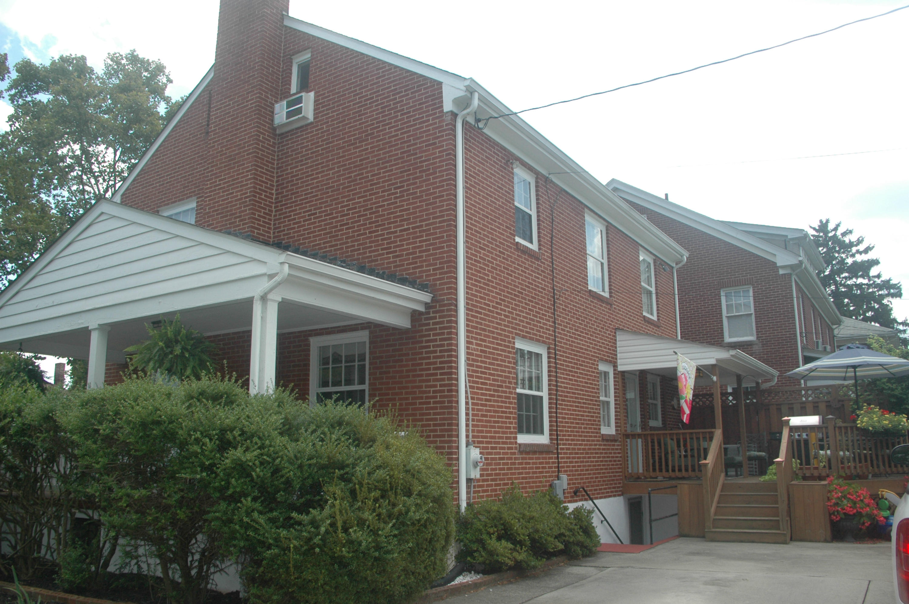 1839 Blenheim Road Southwest Roanoke, VA 24015 - Photo 2 of 19 Back