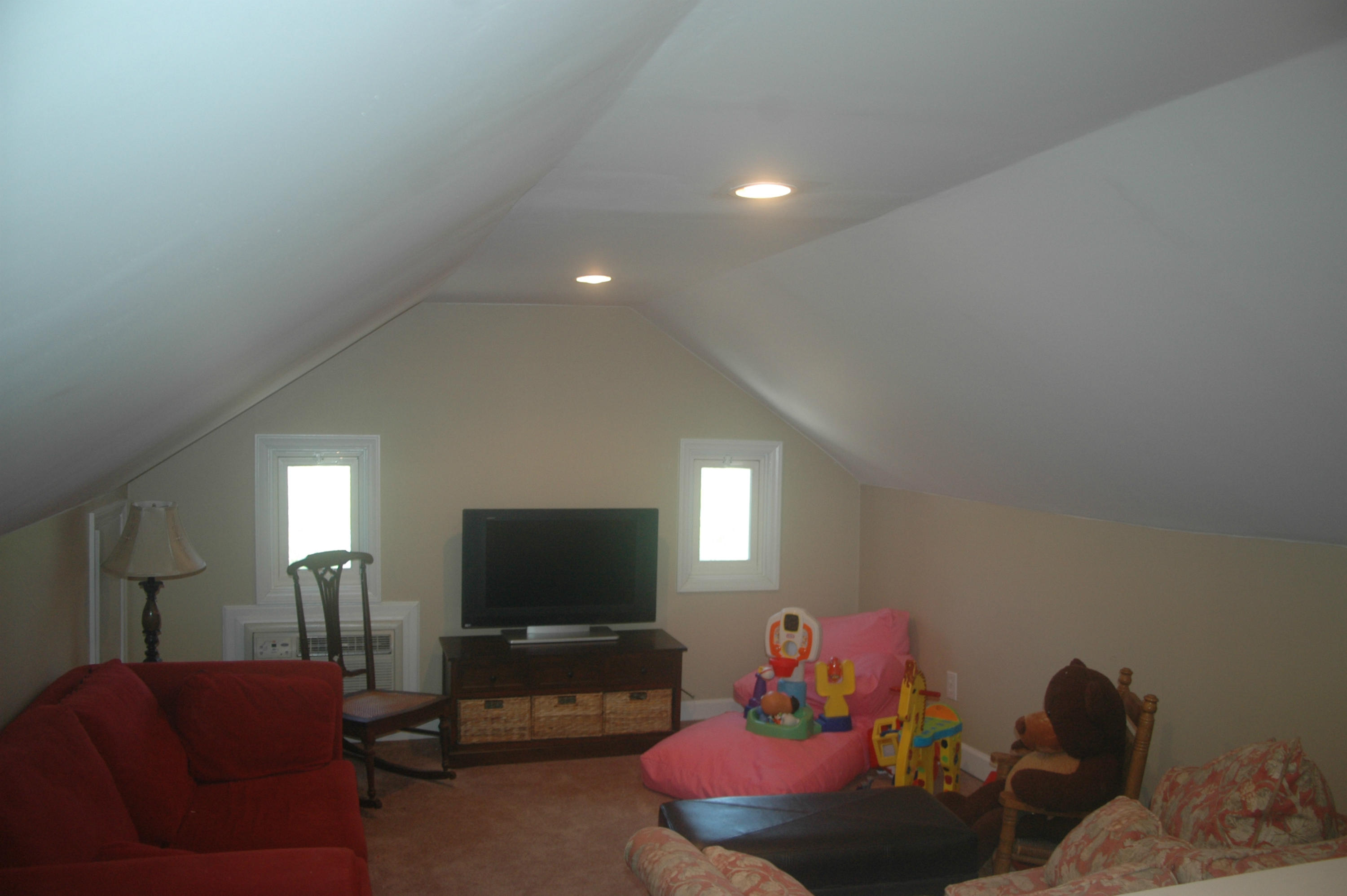 1839 Blenheim Road Southwest Roanoke, VA 24015 - Photo 13 of 19 Finished attic