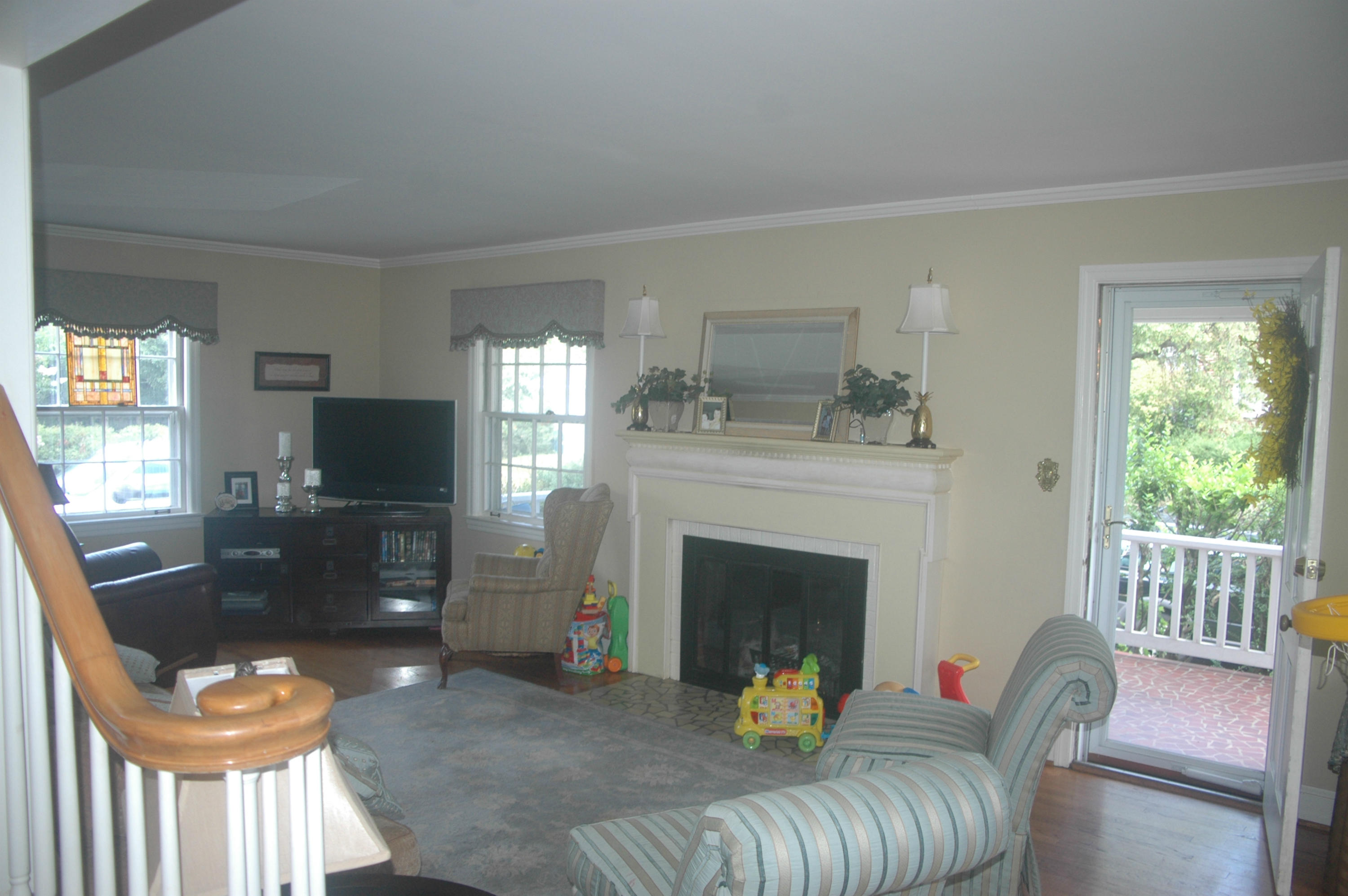 1839 Blenheim Road Southwest Roanoke, VA 24015 - Photo 8 of 19 Large Living room with fireplace