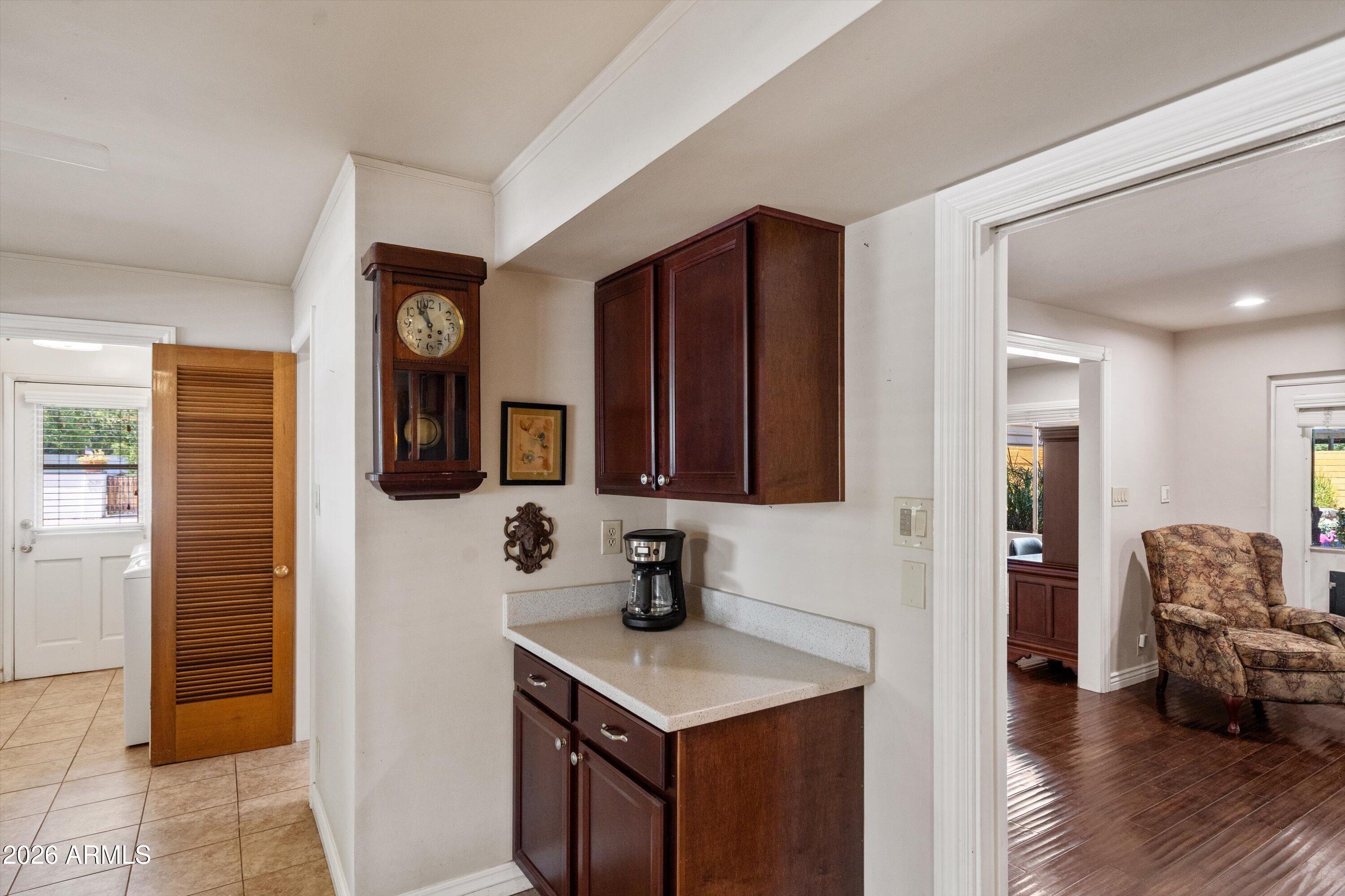 5525 North 12th Street Phoenix, AZ 85014 - Photo 9 of 59 24-Kitchen