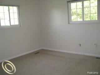 7035 South State Road Goodrich, MI 48438 - Photo 3 of 11 Master Bedroom