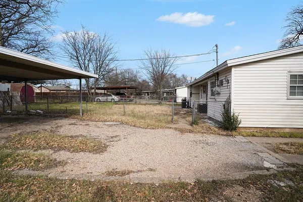 $1,295 | 2209 Barbell Lane, Fort Worth, TX 76111