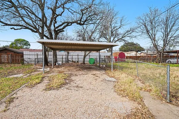 $1,295 | 2209 Barbell Lane, Fort Worth, TX 76111