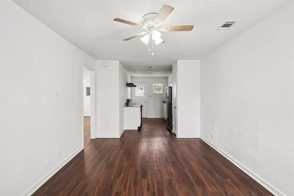 $1,295 | 2209 Barbell Lane, Fort Worth, TX 76111