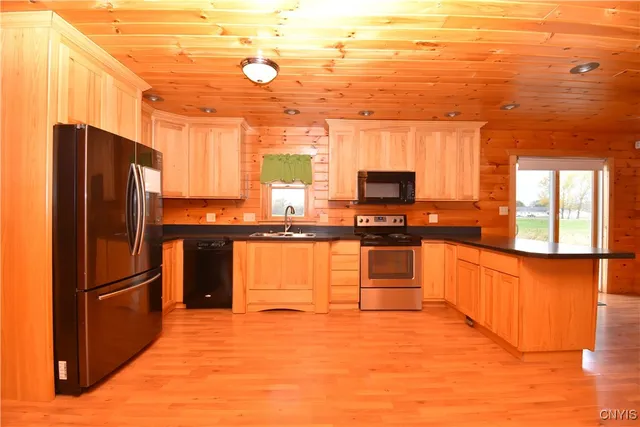 $2,050 | 25003 Highway 37, Pamelia, NY 13601