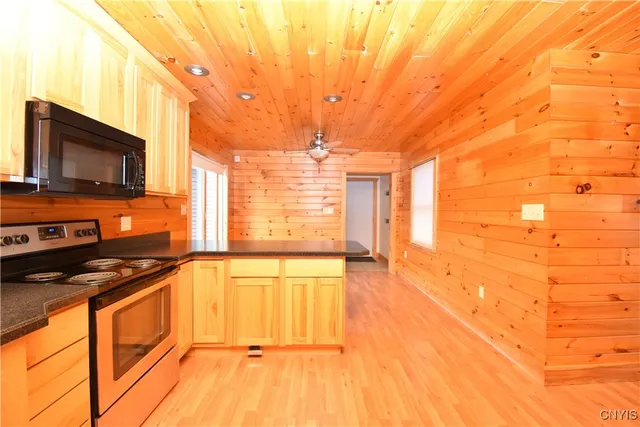 $2,050 | 25003 Highway 37, Pamelia, NY 13601