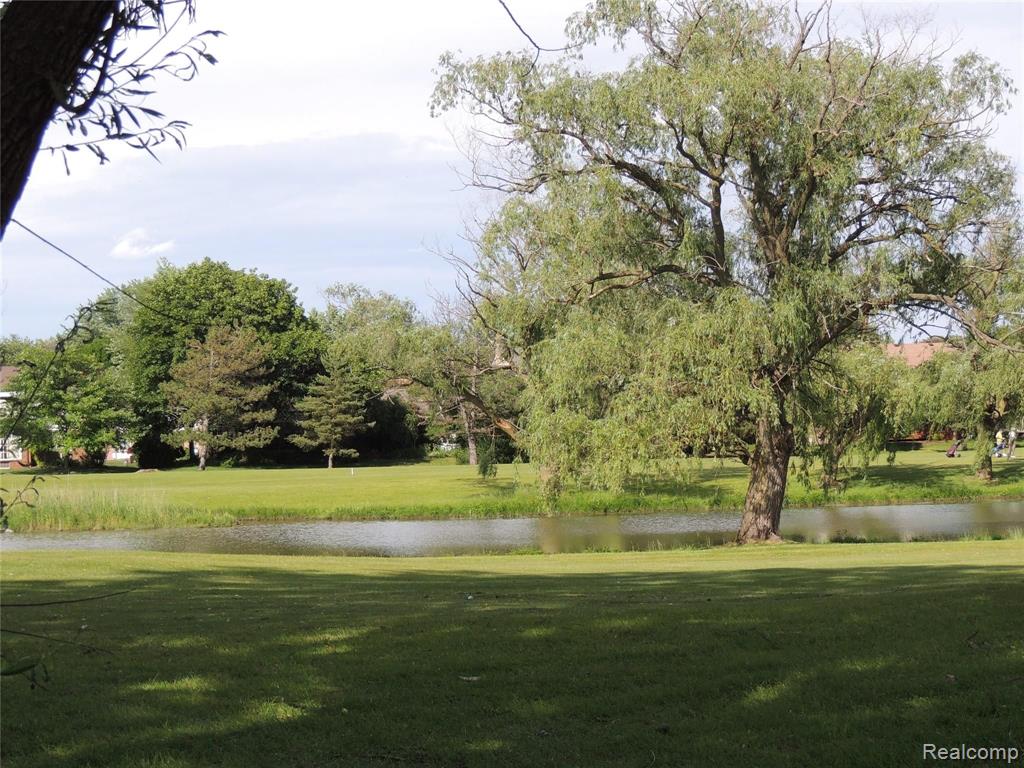 642 Baker Street Rochester Hills, MI 48307 - Photo 20 of 20