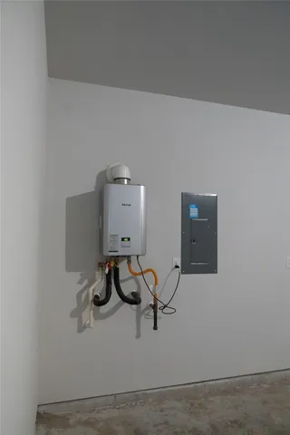 $2,300 | 64 Valiant Ridge Trail, Magnolia, TX 77354