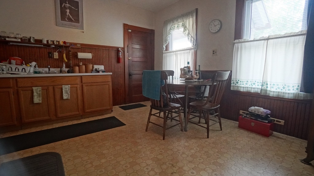 8 Vermont Street Springfield, MA 01108 - Photo 21 of 36 Gallery Image 21