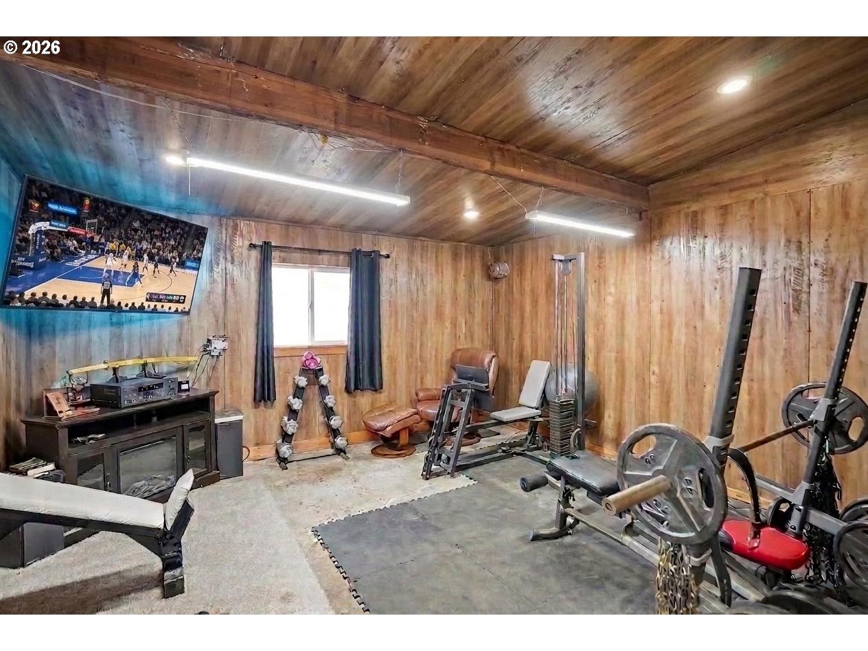 11862 Steinkamp Road Southeast Aumsville, OR 97325 - Photo 45 of 48 a view of a room with gym equipment