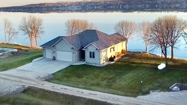 $689,000 | 83987 Ridge Creek Drive, Clinton, MN 56225