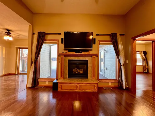 $689,000 | 83987 Ridge Creek Drive, Clinton, MN 56225