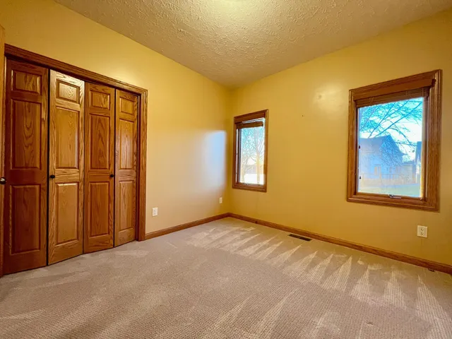 $689,000 | 83987 Ridge Creek Drive, Clinton, MN 56225