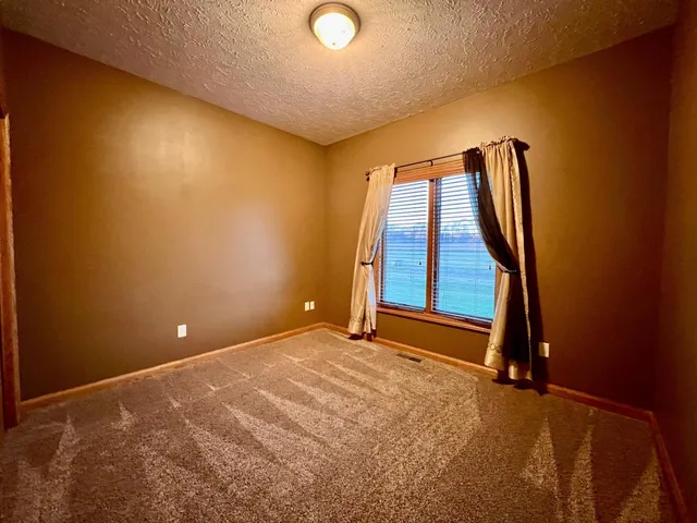 $689,000 | 83987 Ridge Creek Drive, Clinton, MN 56225