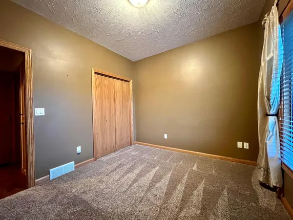 $689,000 | 83987 Ridge Creek Drive, Clinton, MN 56225