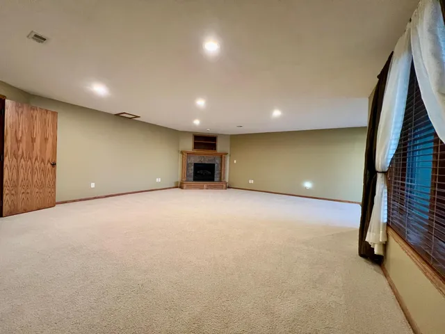$689,000 | 83987 Ridge Creek Drive, Clinton, MN 56225