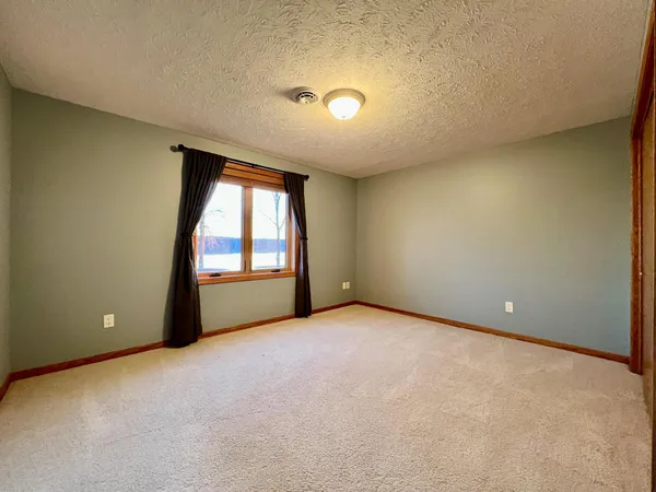 $689,000 | 83987 Ridge Creek Drive, Clinton, MN 56225