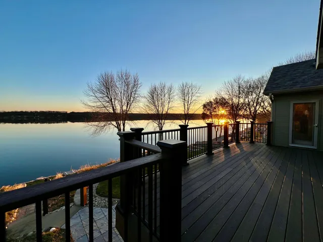 $689,000 | 83987 Ridge Creek Drive, Clinton, MN 56225