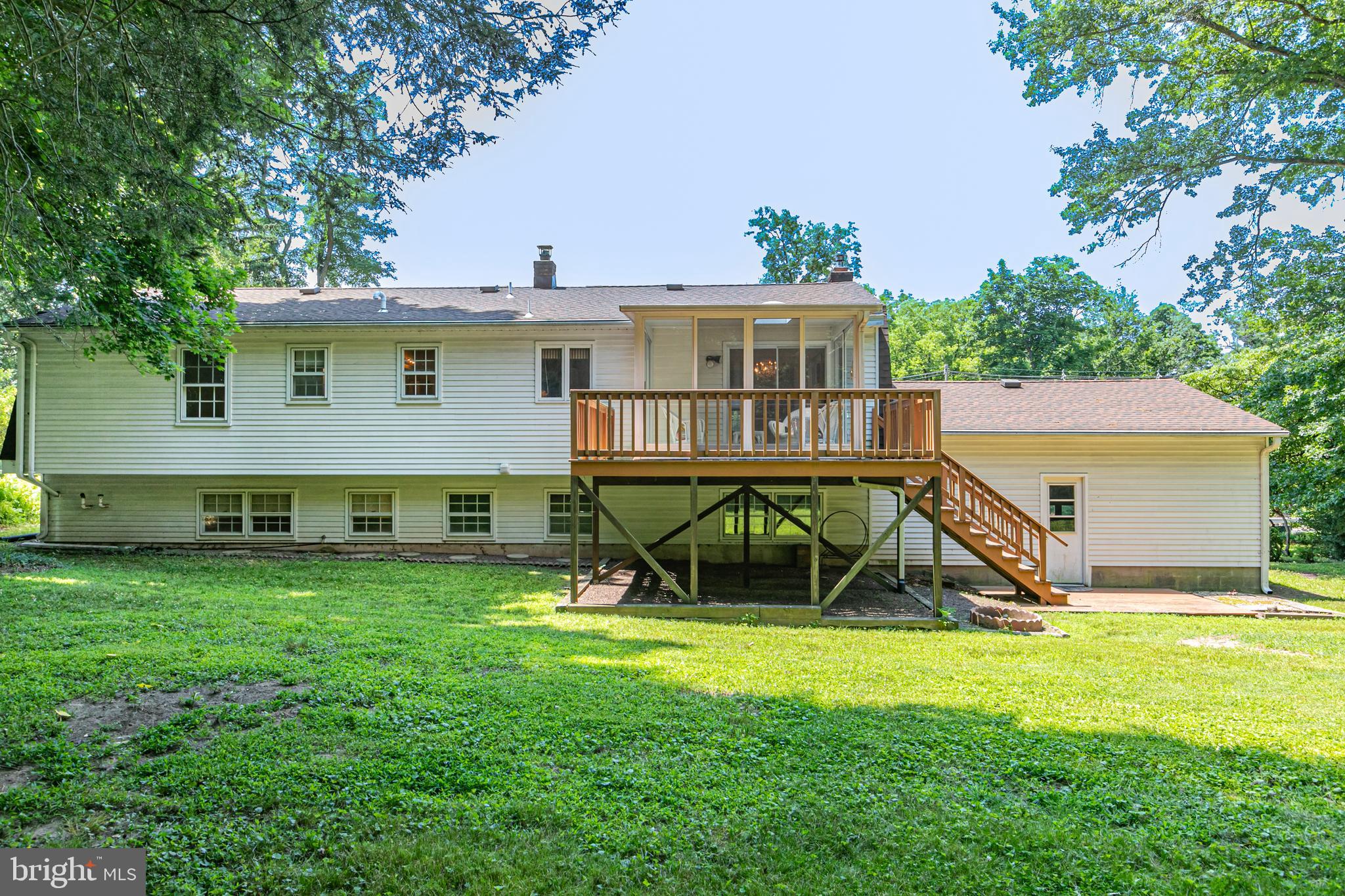 1018 Upper River Road Ewing, NJ 08628 - Photo 27 of 31 View w/Deck