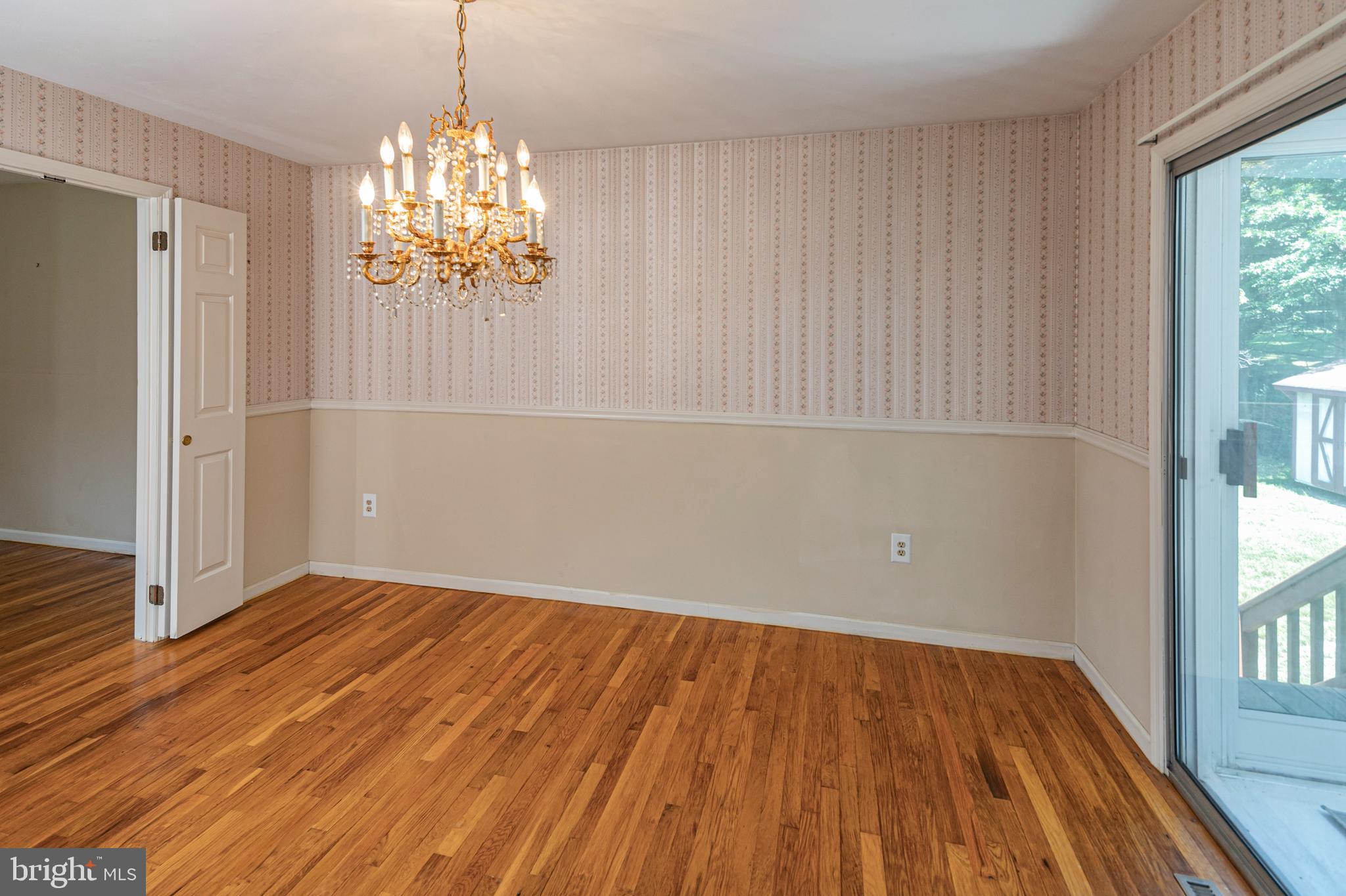 1018 Upper River Road Ewing, NJ 08628 - Photo 5 of 31 Dining room